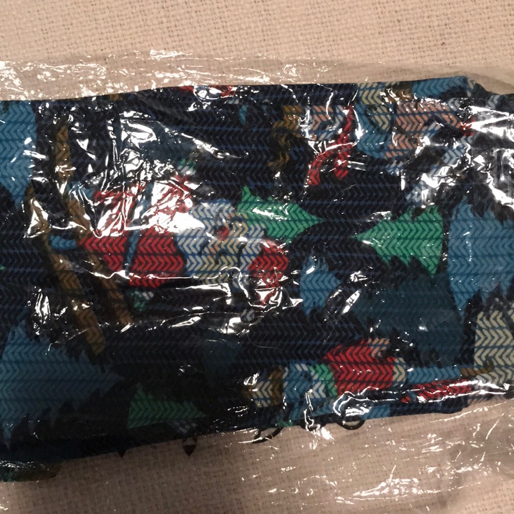 Lularoe kids Christmas leggings size L/XL NWT